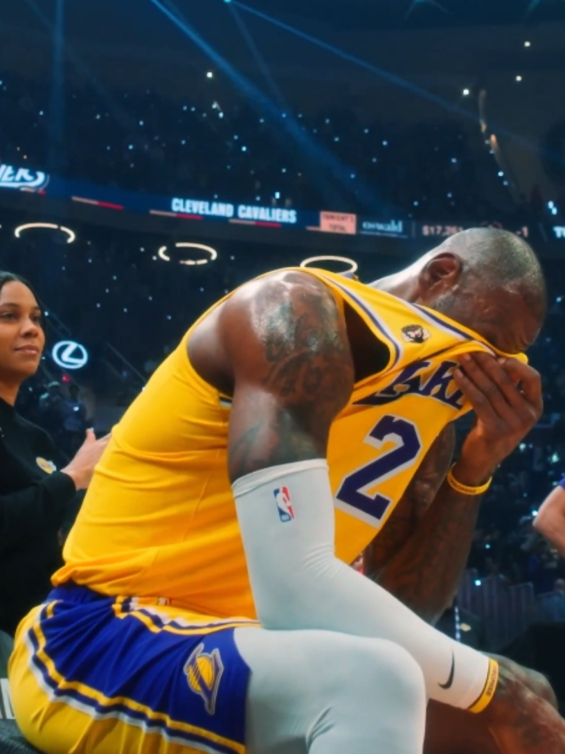 西亚卡姆与40激战C9分钟詹姆斯在湖人比赛中刷新纪录，网友：广厦男篮主帅复盘备战国王杯