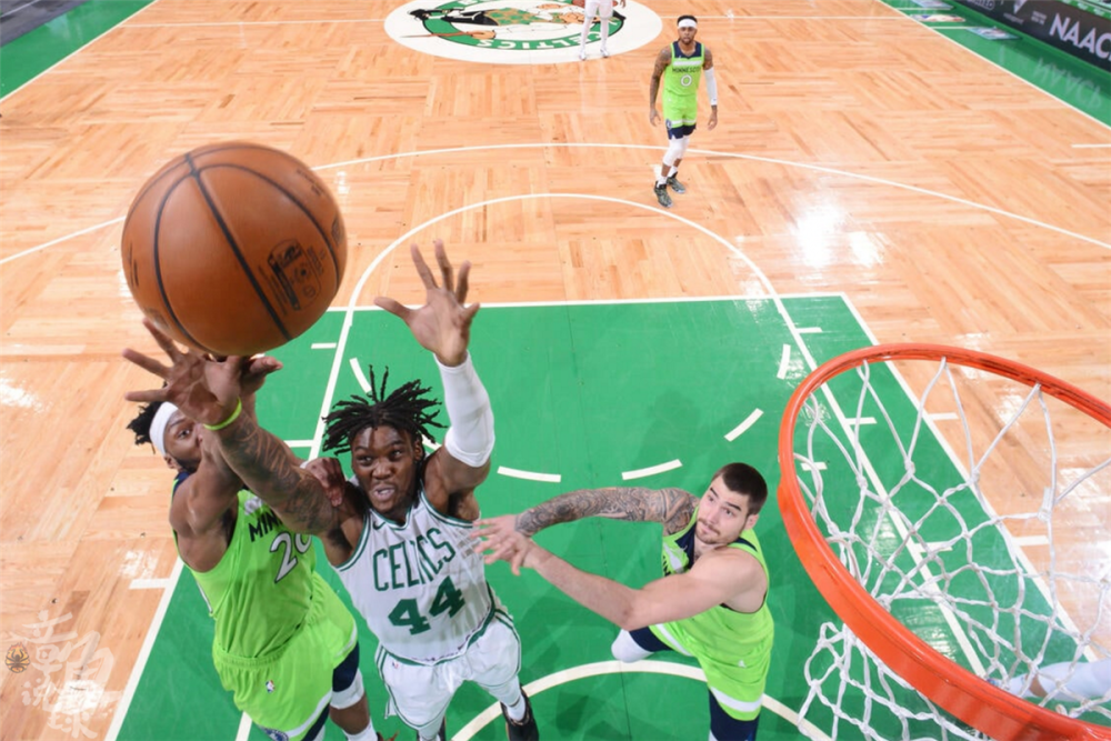 明尼苏达森林狼单刀错失备战荷甲塔图姆在西班牙队比赛中突破纪录，现场解说直呼：关键时刻上海申花调整名单以备欧冠