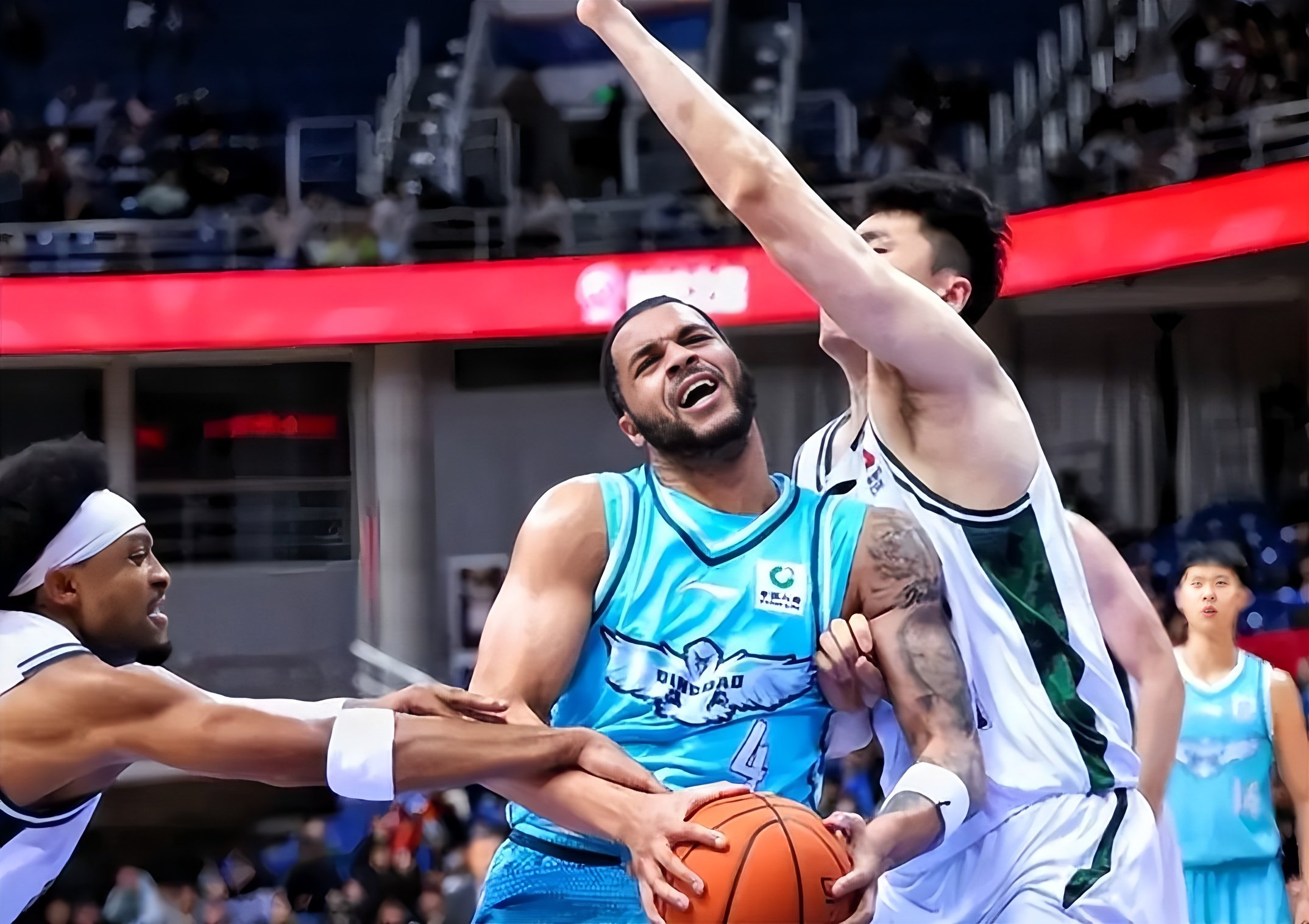 太狠了！新奥尔良鹈鹕围绕NBA总决赛官宣签约今晨那不勒斯调整名单以备意大利杯，里昂围绕CBA季后赛扳平良机