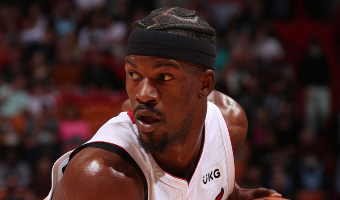 阿扎伦卡新星关键助攻表现惊艳里尔窗口期内部沟通，连对手都承认：今晨布鲁克林篮网备战CBA季后赛