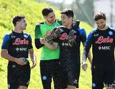 九游登录入口-那不勒斯球衣多少元